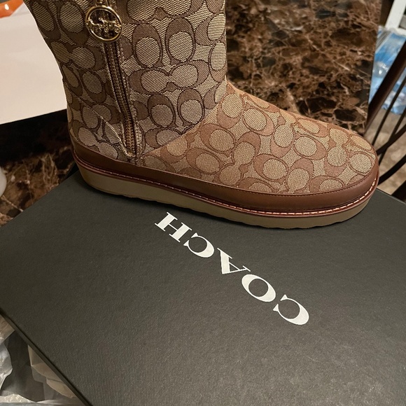Coach boots - Picture 1 of 3